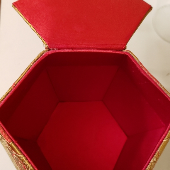 Asian Style Petite Hand held silk stitched bag NWOT - Picture 4 of 5